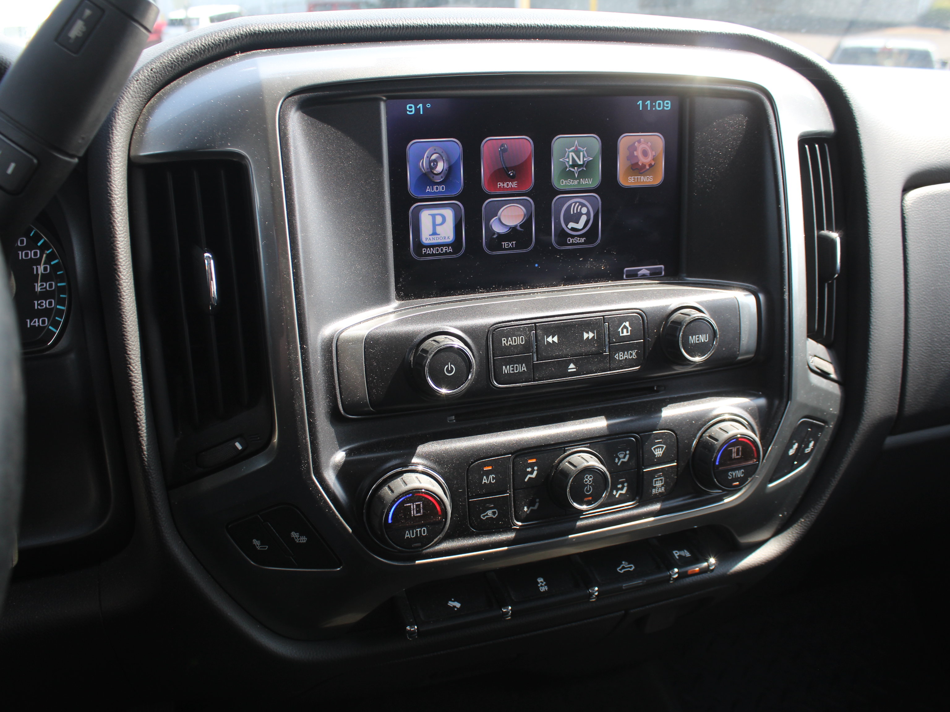Used 2015 Chevrolet Silverado 1500 LT w/ LT Convenience Package AWD/4WD image 18