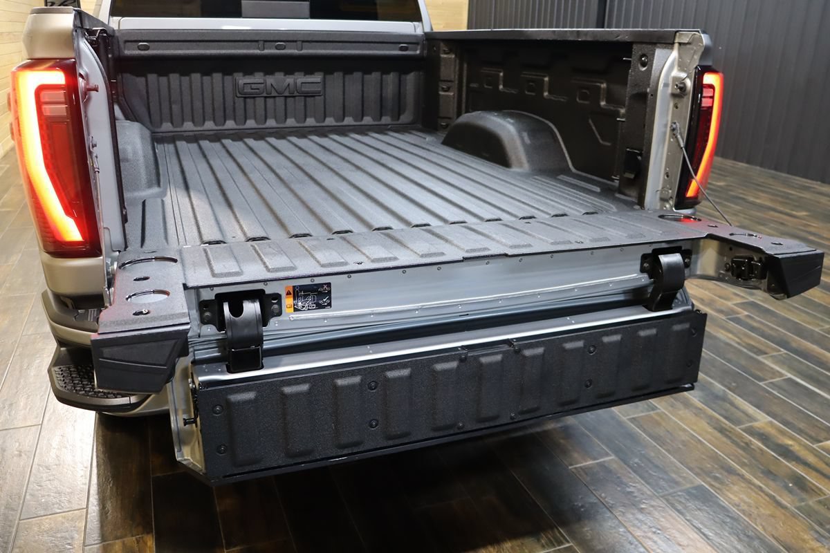 Used 2025 GMC Sierra 2500 AT4 w/ AT4 Preferred Package AWD/4WD image 39