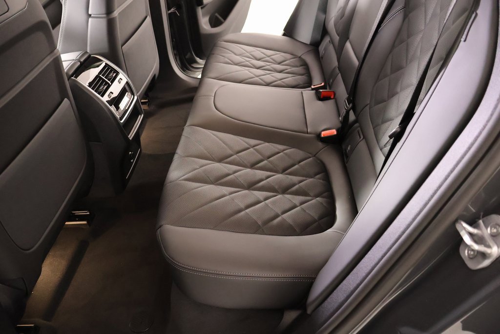 New 2026 BMW X6 xDrive40i w/ Climate Comfort Package image 13