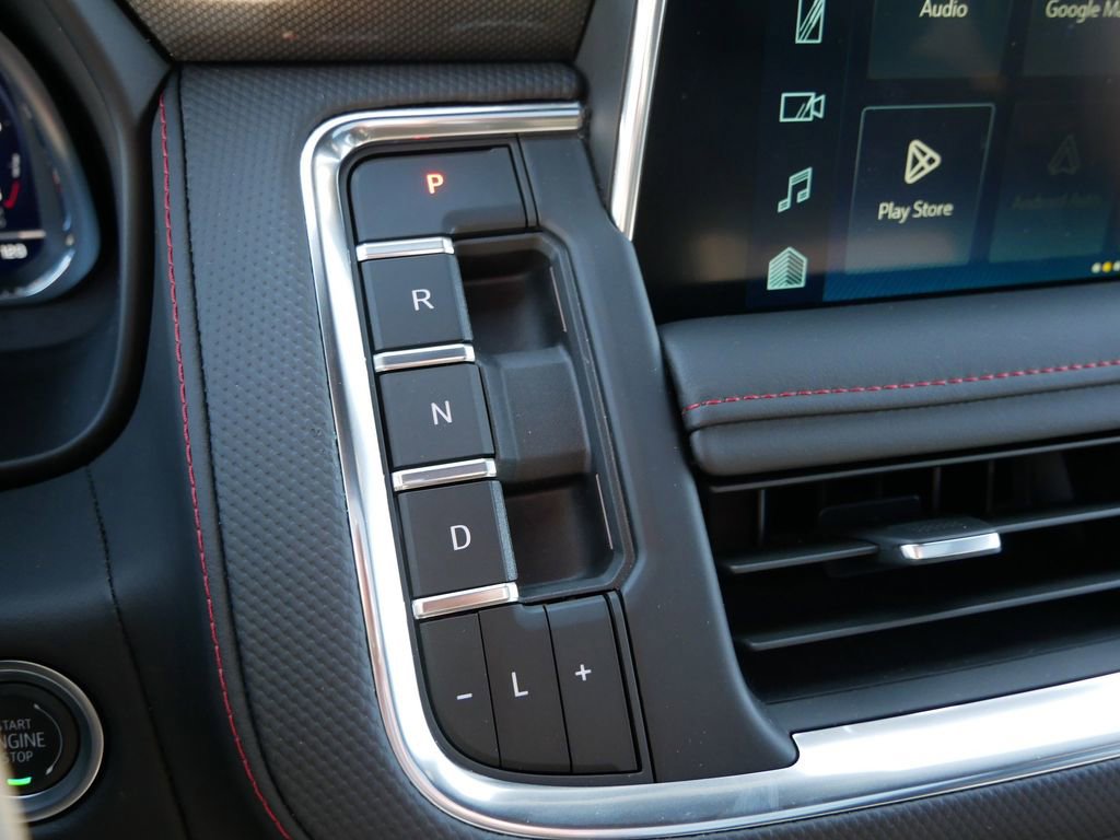 Used 2024 Chevrolet Suburban RST w/ Luxury Package image 21