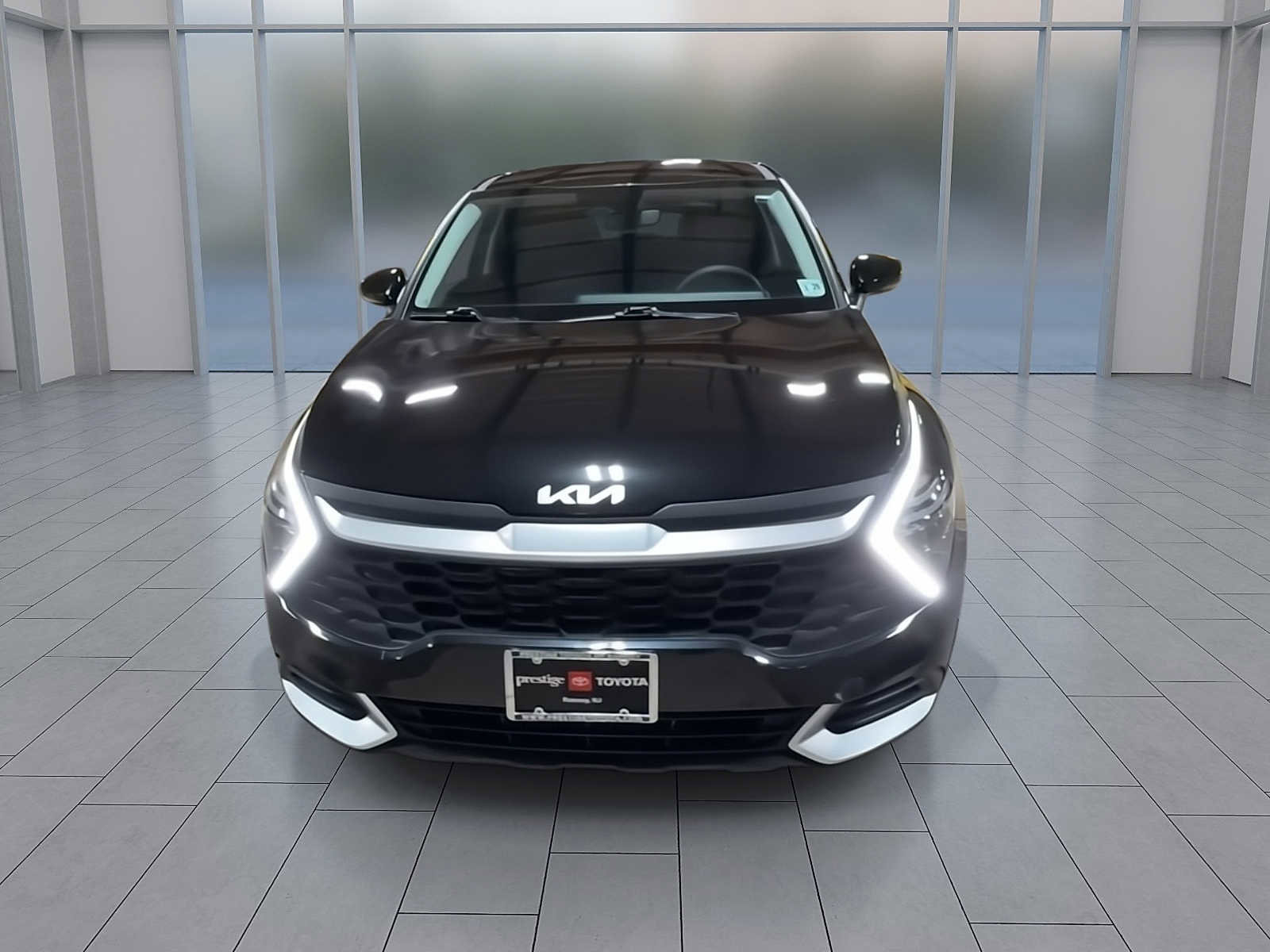 Used 2024 Kia Sportage LX image 3