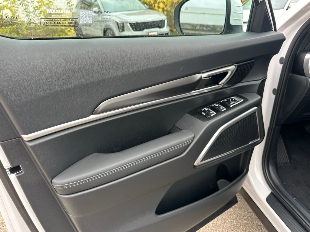 New 2025 Kia Telluride LX image 10