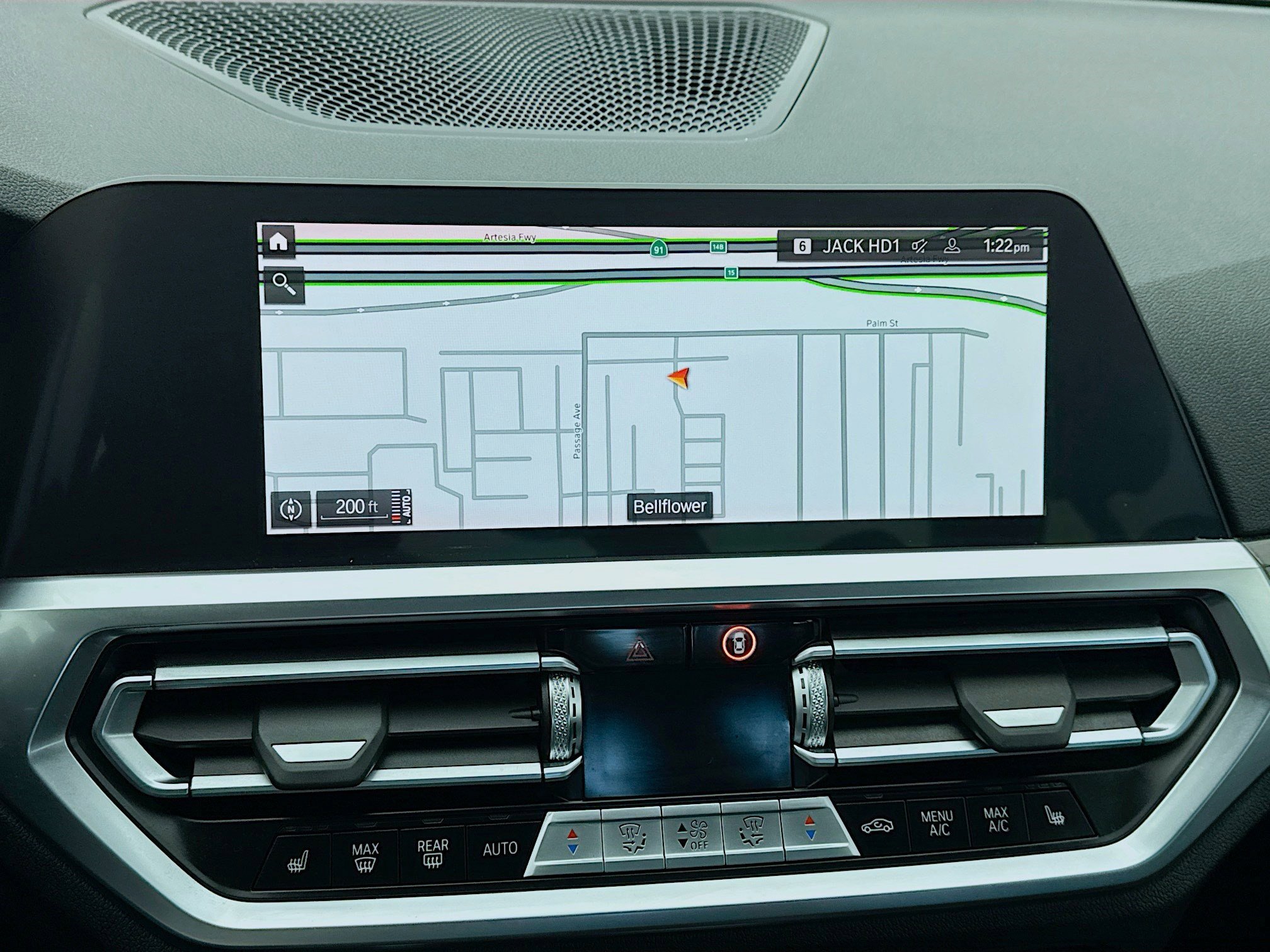 Used 2022 BMW 330i Sedan w/ Premium Package image 9