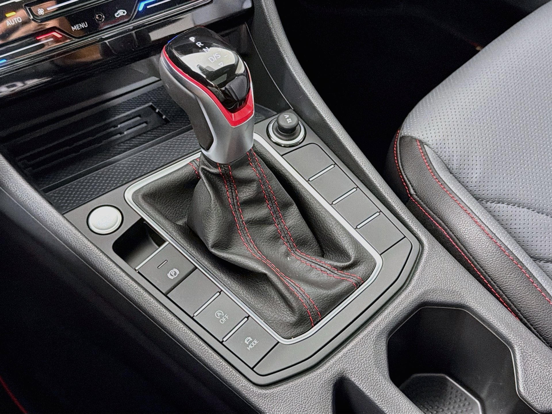 New 2027 Volkswagen Jetta GLI Autobahn FWD image 14