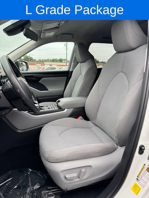 Used 2020 Toyota Highlander L AWD/4WD image 13