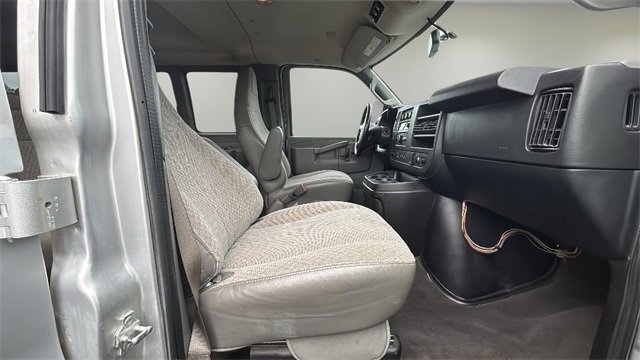 Used 2019 Chevrolet Express 3500 LS image 10