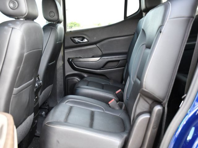Used 2023 GMC Acadia SLT w/ Technology Package FWD image 21