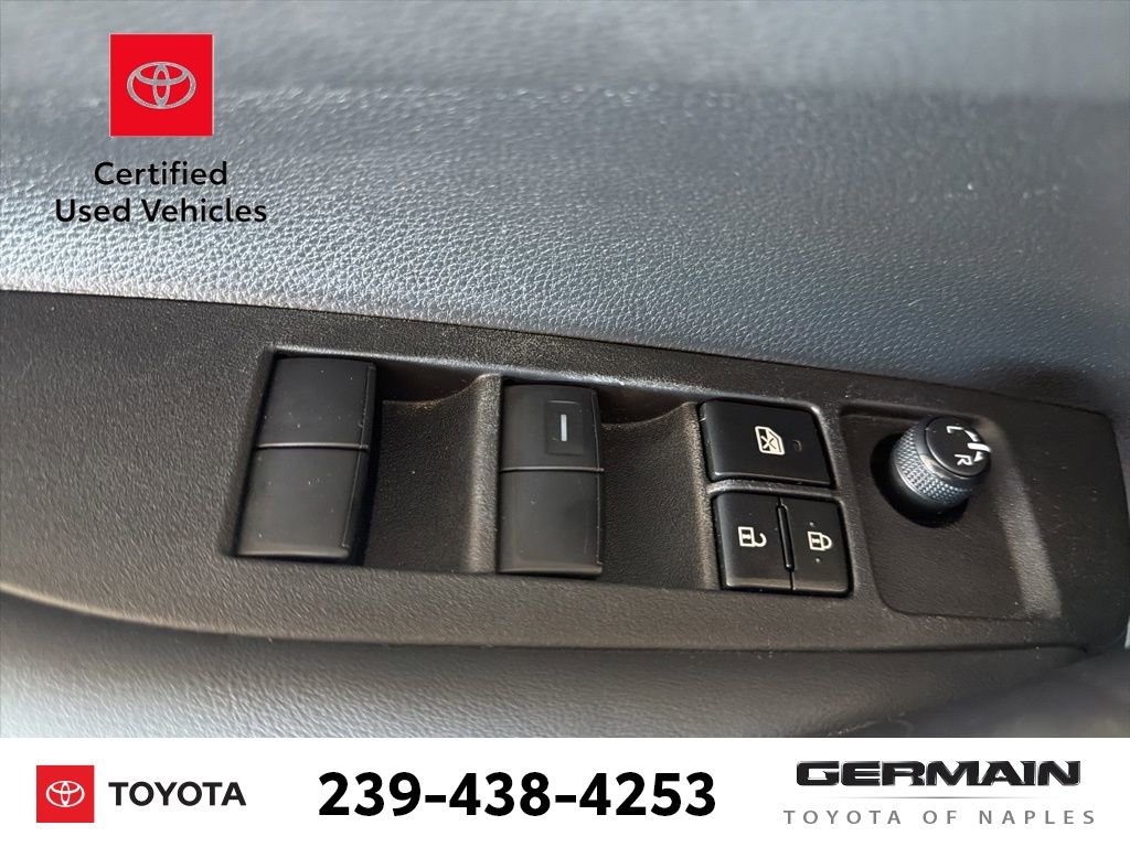 Used 2023 Toyota Corolla SE FWD image 18
