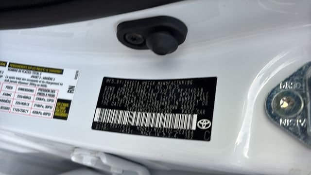 Used 2026 Toyota Corolla SE FWD image 31