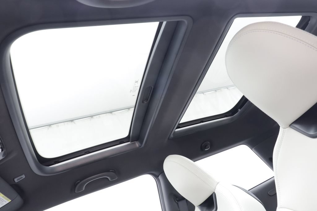 Certified 2026 MINI Cooper 2-Door Hardtop FWD image 13