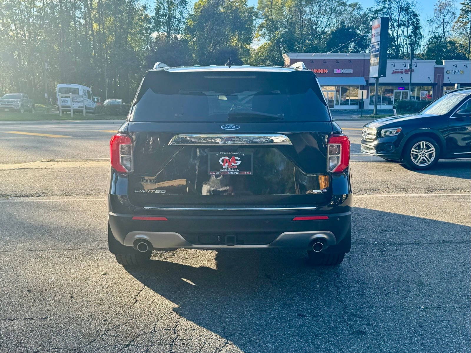 Used 2020 Ford Explorer Limited w/ Class III Trailer Tow Package image 6