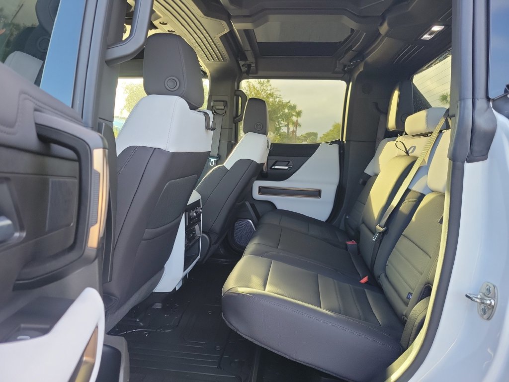 Used 2025 GMC Hummer EV 3X AWD/4WD image 14