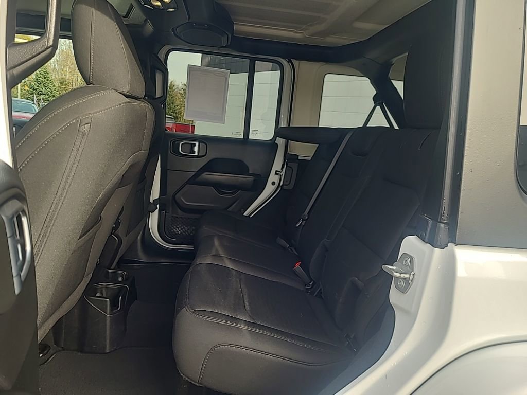 Used 2020 Jeep Wrangler Unlimited Sahara w/ Uconnect 4C Nav & Sound Group image 18