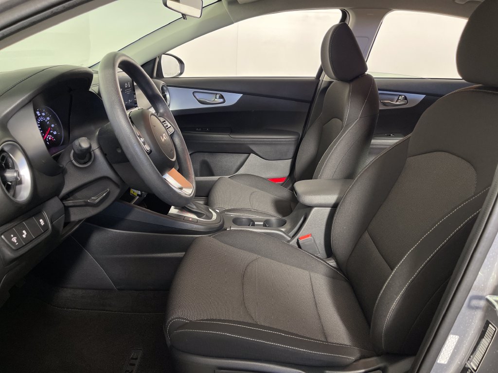 Used 2024 Kia Forte LXS w/ LXS Technology Package FWD image 12