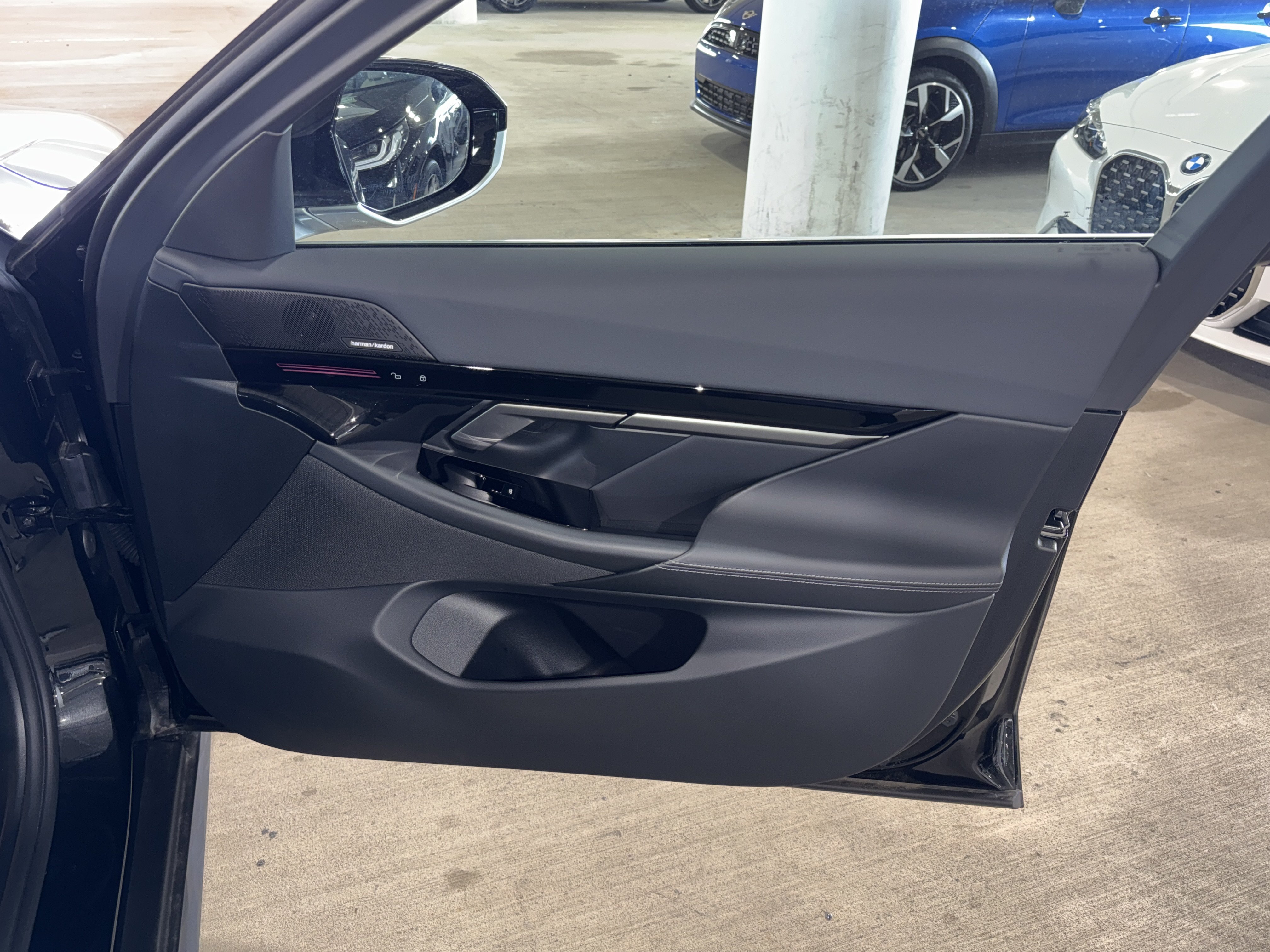 Used 2026 BMW 530i RWD image 8