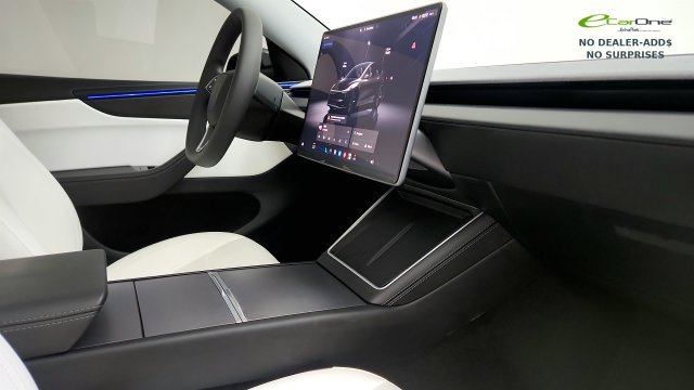 Used 2026 Tesla Model Y 2WD image 36