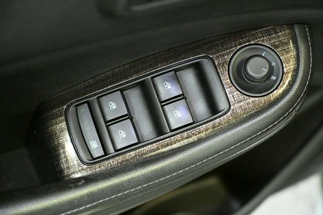 Used 2016 Chevrolet Malibu LT image 37