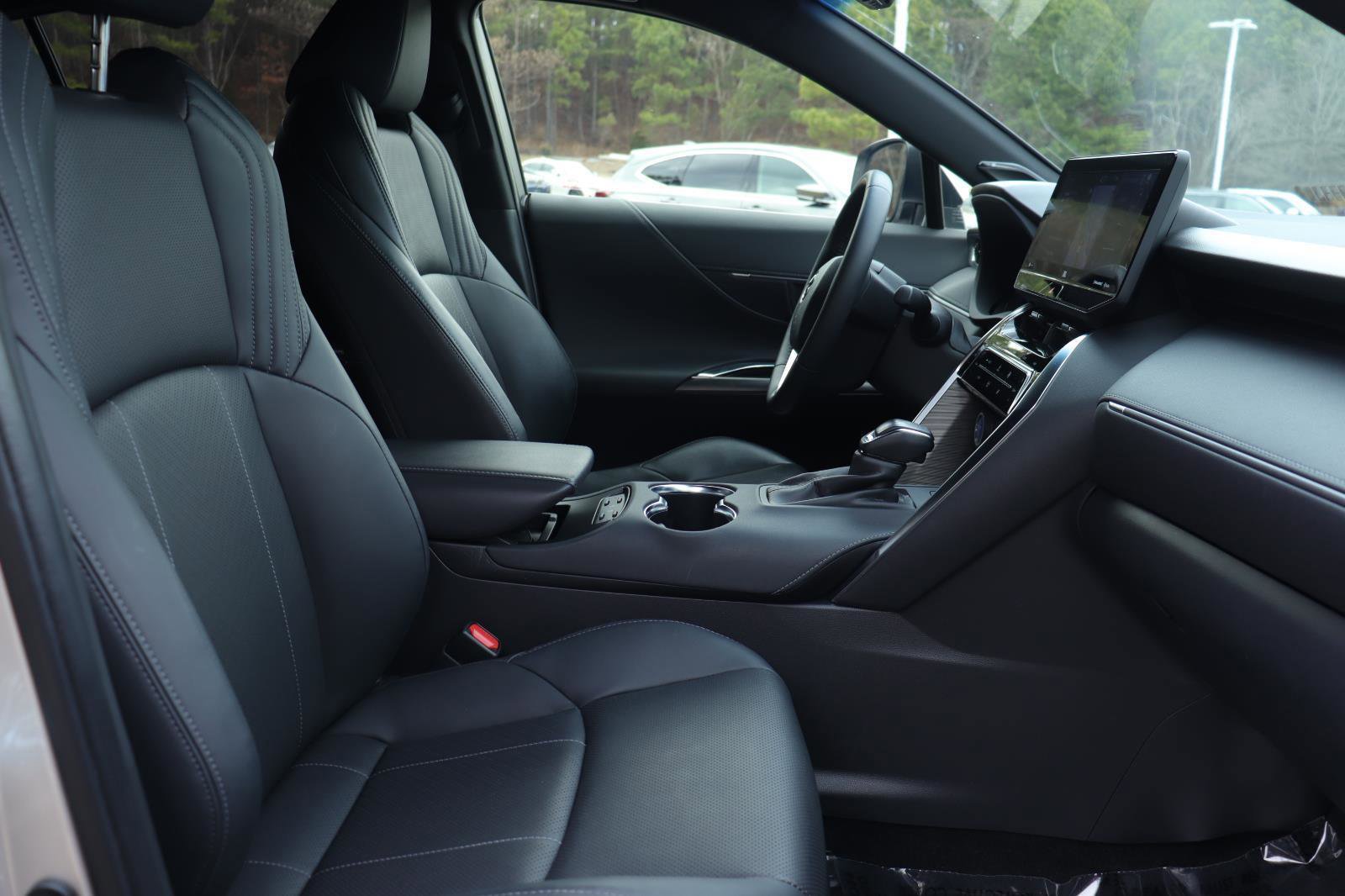 Used 2021 Toyota Venza Limited image 19