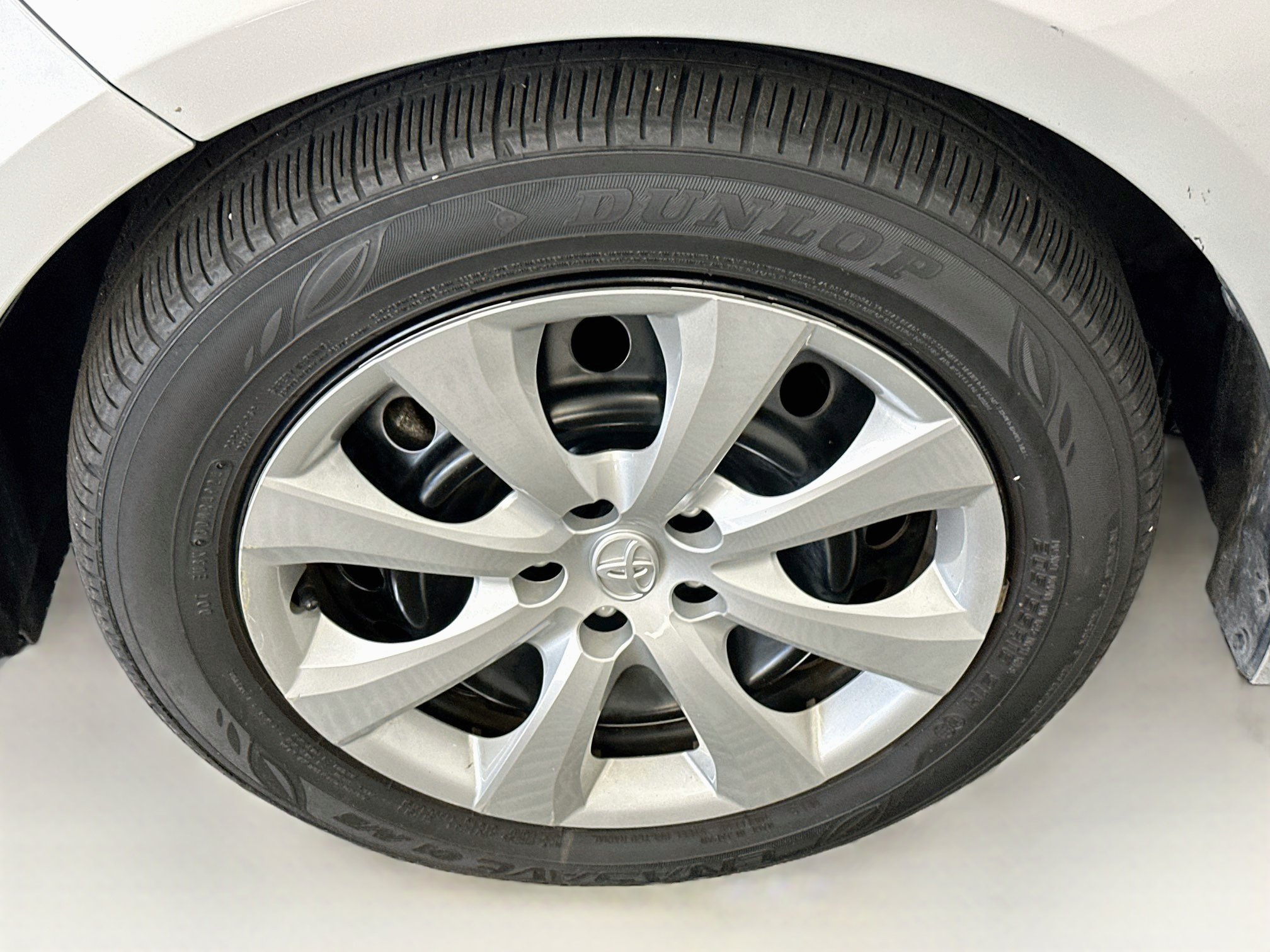 Used 2025 Toyota Corolla LE FWD image 35