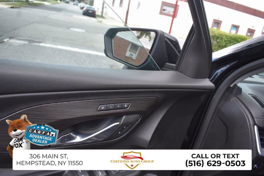 Used 2023 GMC Terrain SLT image 21