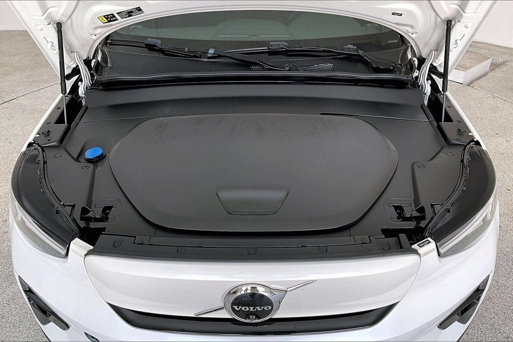 Certified 2023 Volvo XC40 Recharge Plus AWD/4WD image 11