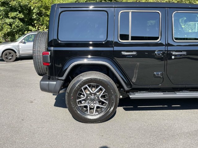 New 2027 Jeep Wrangler Unlimited Sahara AWD/4WD image 8
