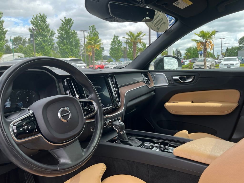 Used 2019 Volvo XC60 T5 Inscription w/ Protection Package Premier AWD/4WD image 12