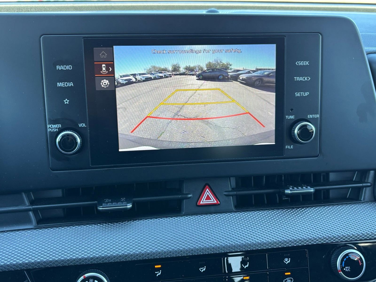 Used 2025 Kia Sportage LX image 23