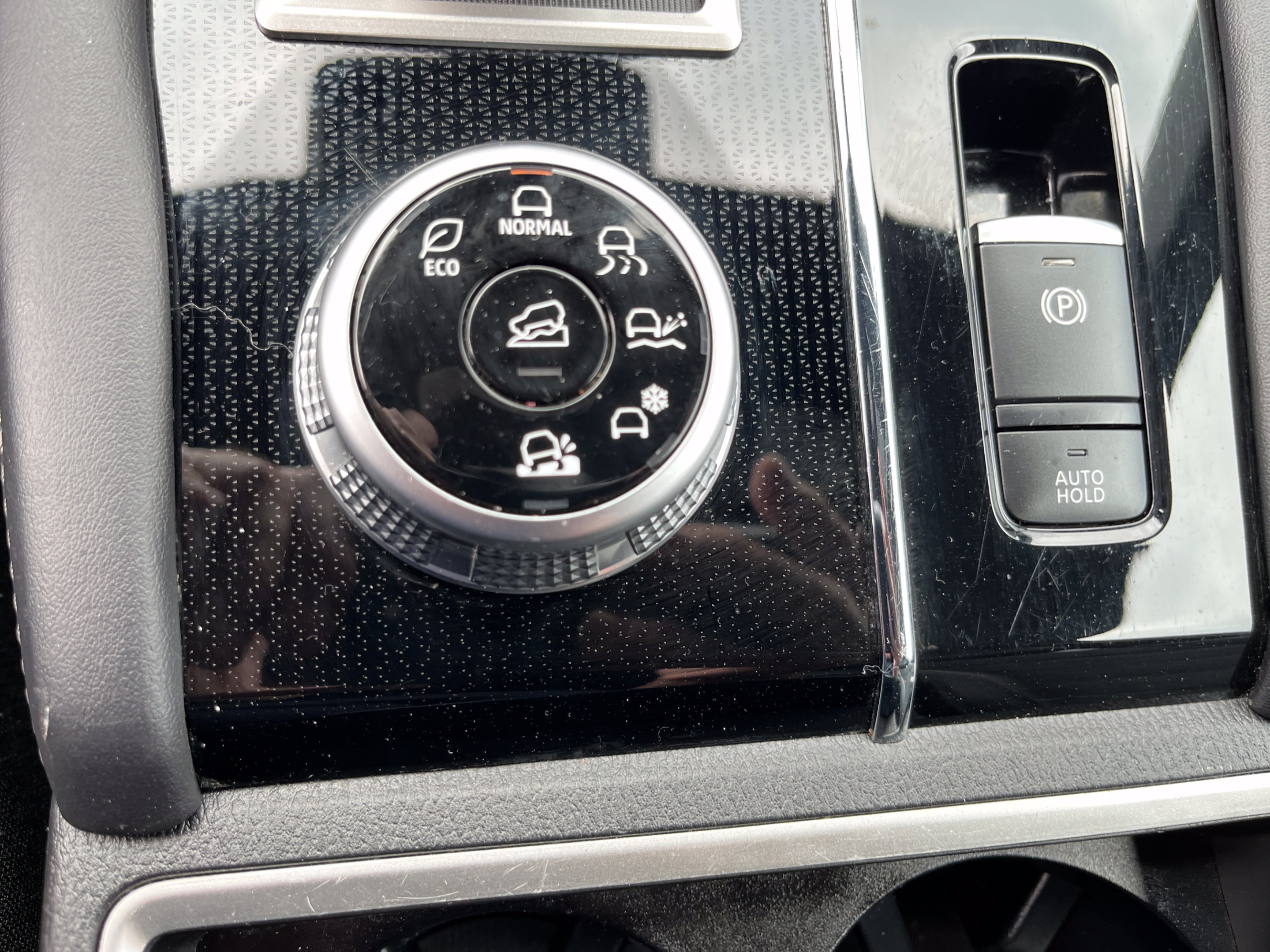 Used 2024 Mitsubishi Outlander Ralliart AWD/4WD image 24