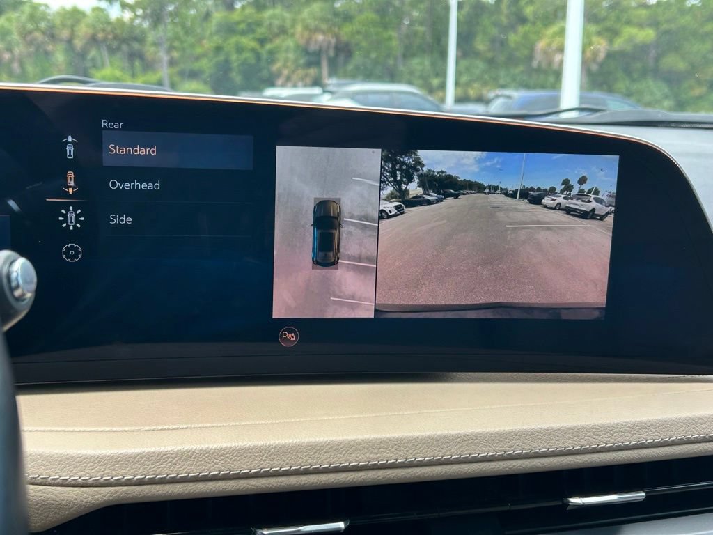 Used 2025 Cadillac XT4 Premium Luxury FWD image 34