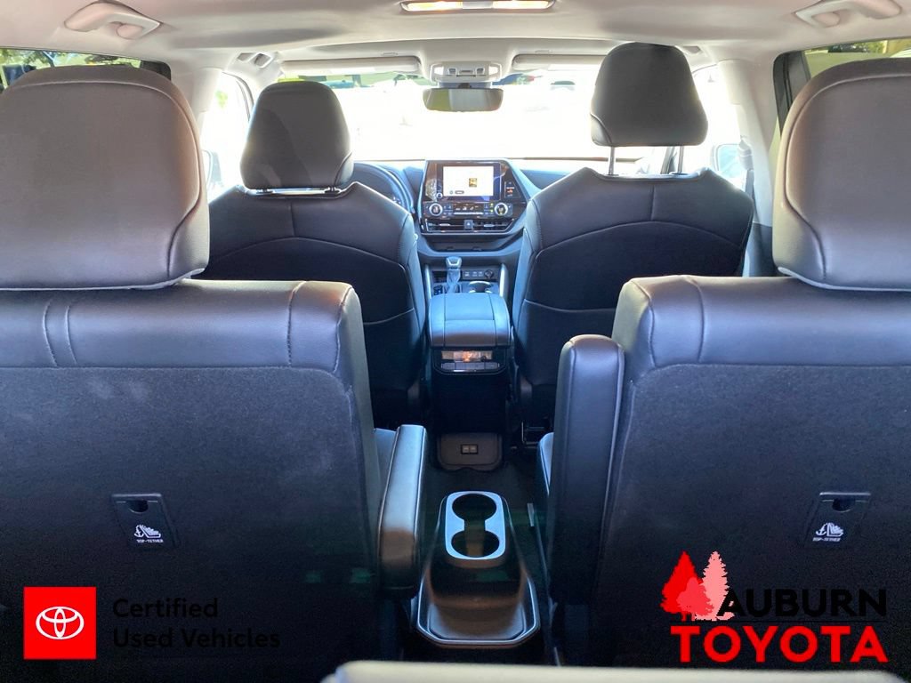 Certified 2024 Toyota Highlander XLE AWD/4WD image 15
