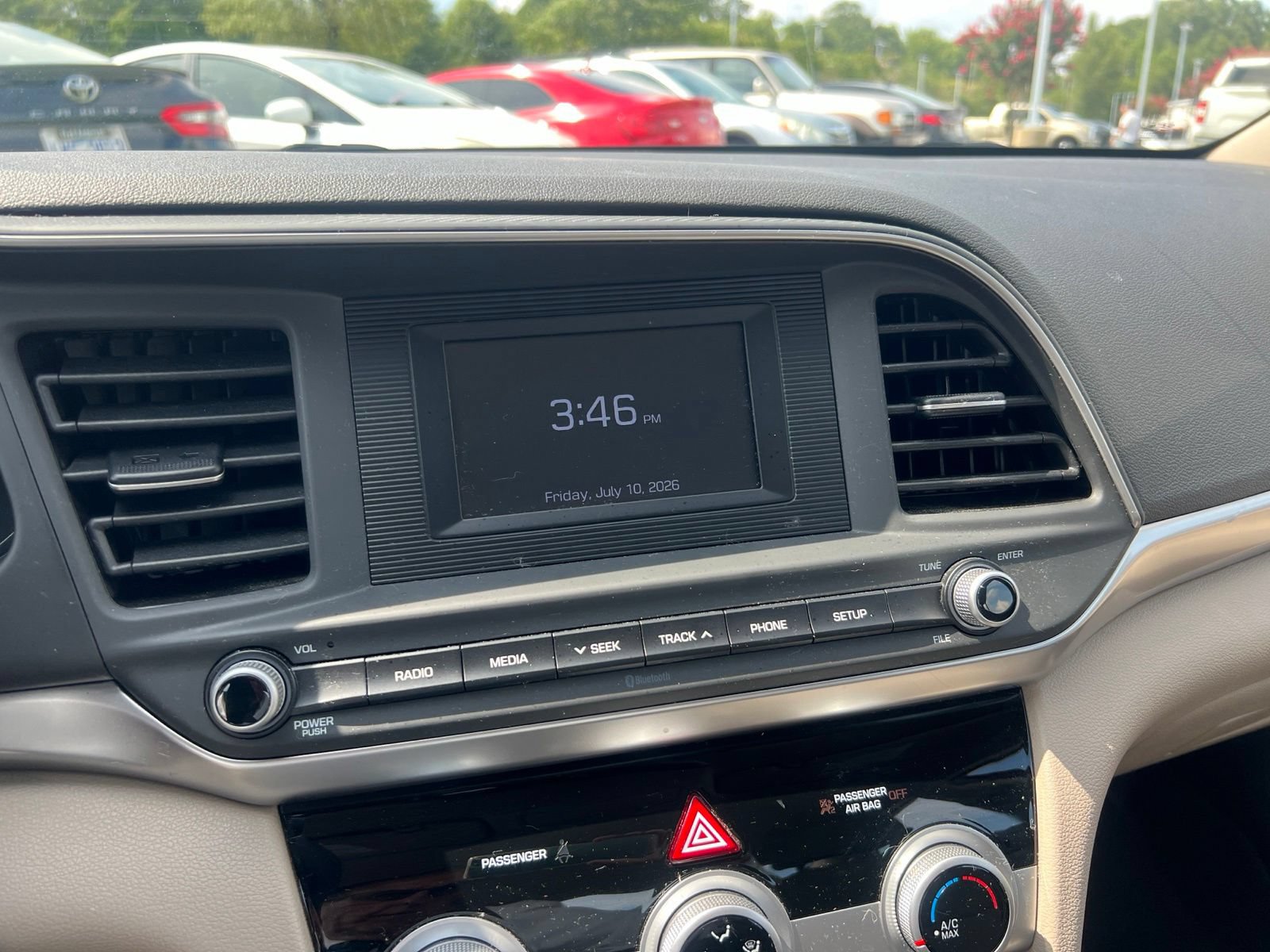 Used 2019 Hyundai Elantra SE FWD image 19