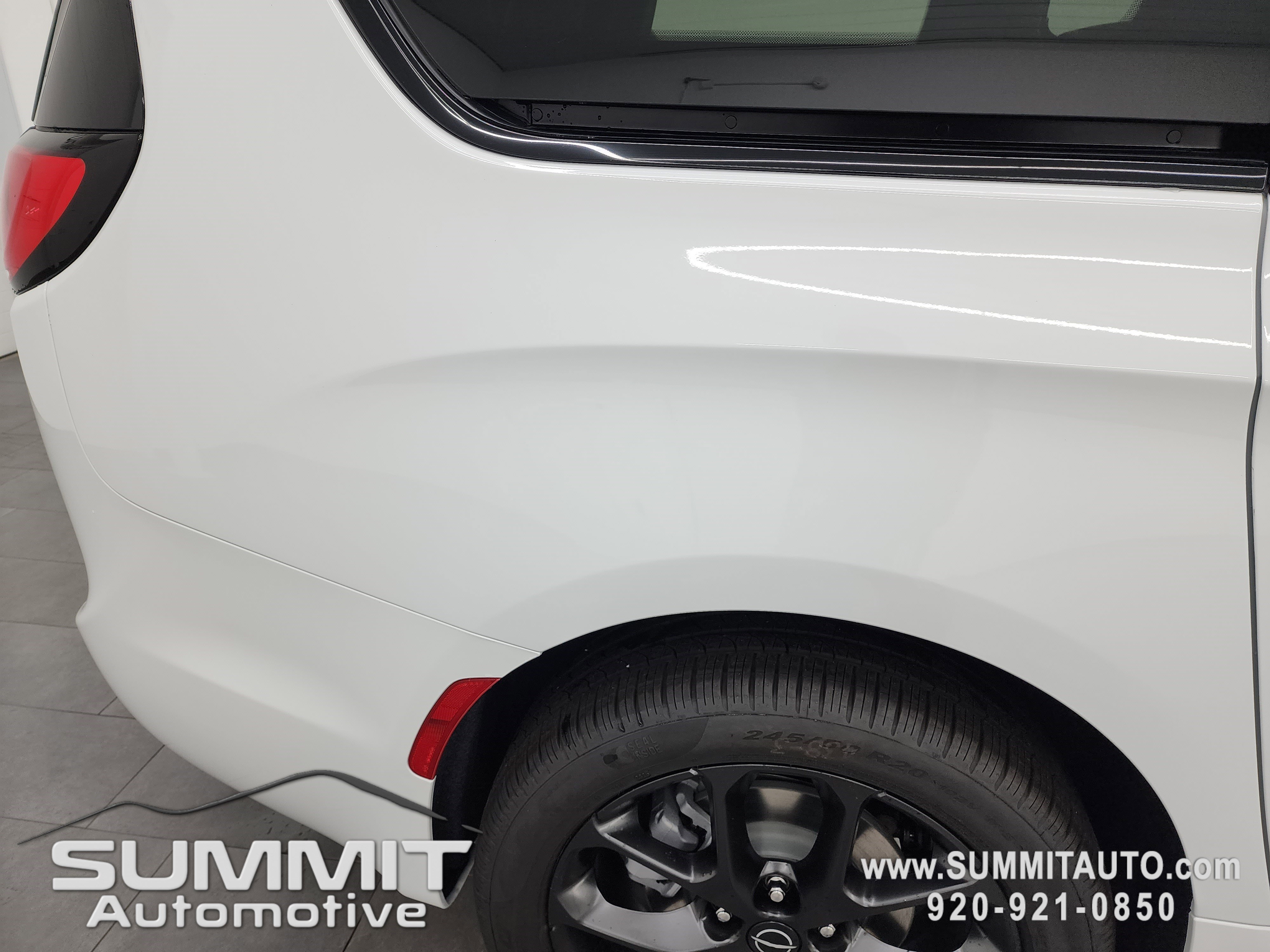 New 2026 Chrysler Pacifica Limited w/ S Appearance Package image 29