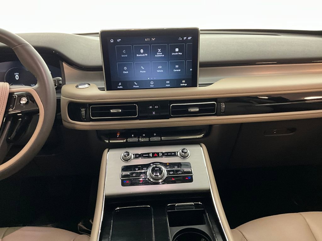 Used 2021 Lincoln Aviator 2WD image 12