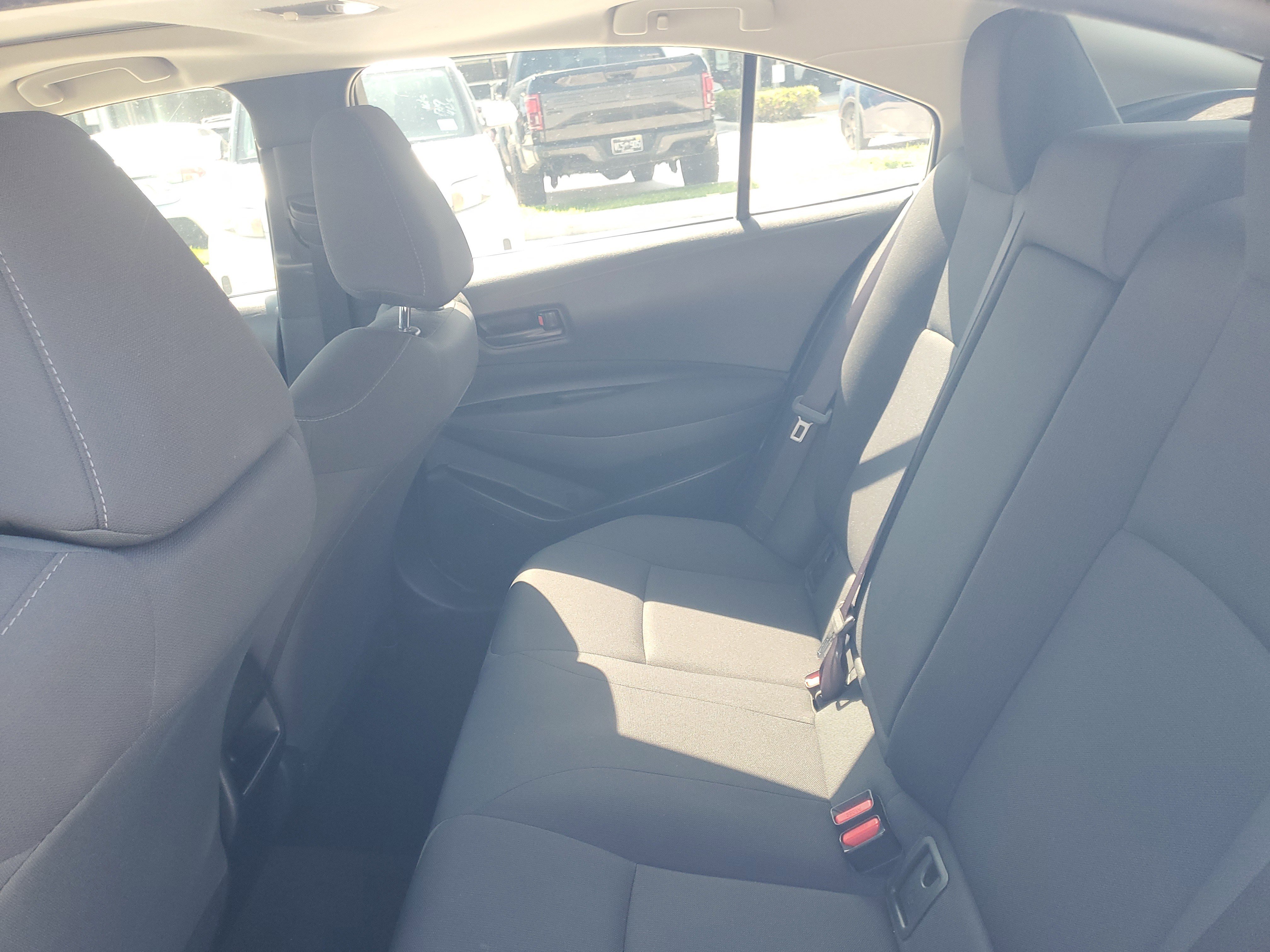 Used 2022 Toyota Corolla LE w/ LE Premium Package FWD image 11