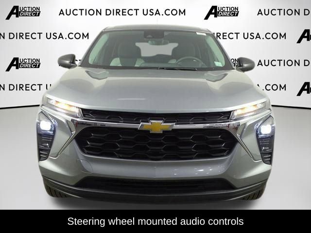 Used 2024 Chevrolet Trax LS image 3