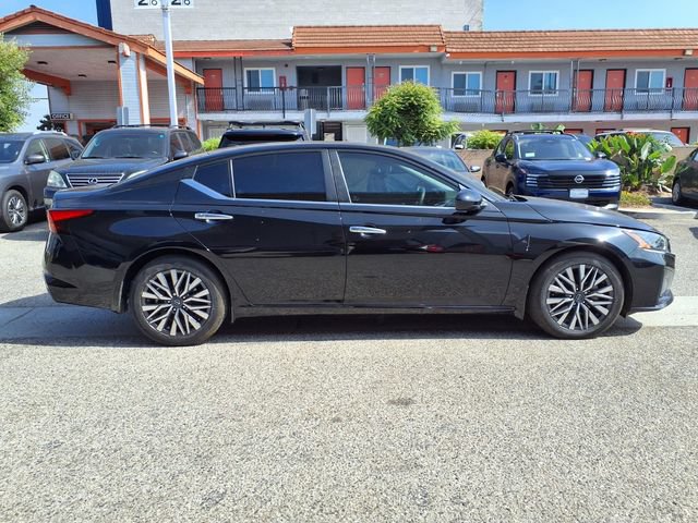 Used 2023 Nissan Altima 2.5 SV w/ SV Premium Package FWD image 24
