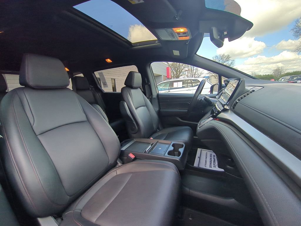 Used 2025 Honda Odyssey Sport-L image 32