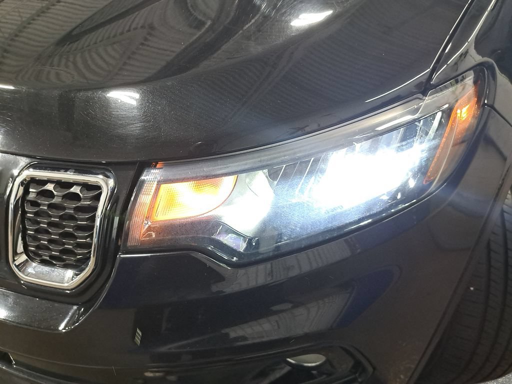 Certified 2023 Jeep Compass Limited AWD/4WD image 31
