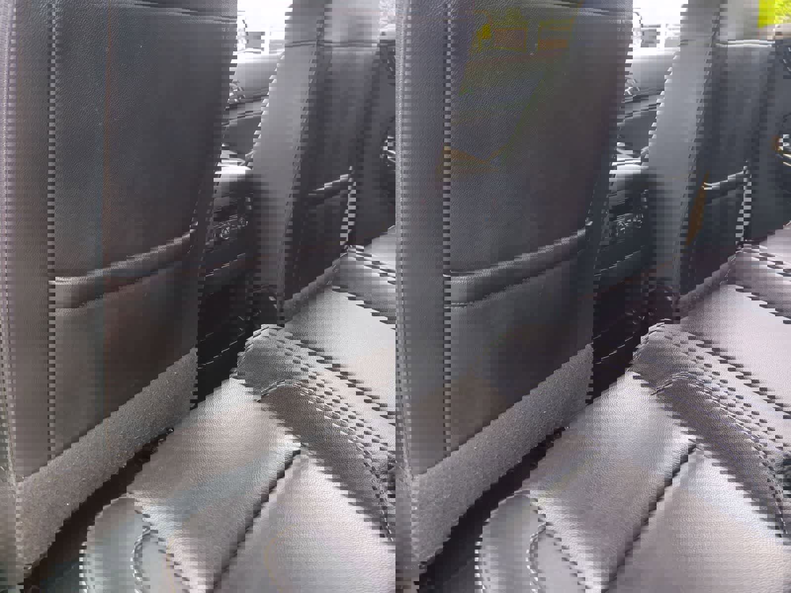 Used 2020 Chevrolet Suburban LT image 17