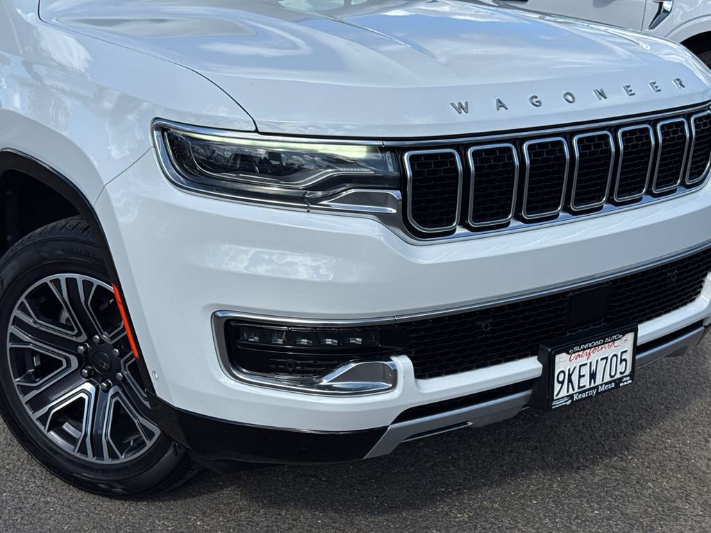 Certified 2024 Jeep Wagoneer Series II w/ Flexible Seating Group RWD image 6