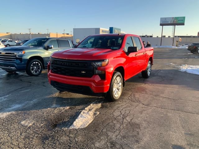 Used 2022 Chevrolet Silverado 1500 Custom image 2