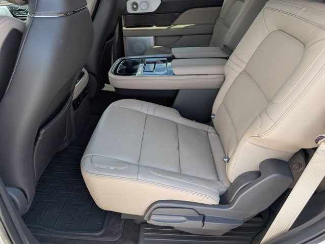 Used 2023 Lincoln Navigator Reserve RWD image 32