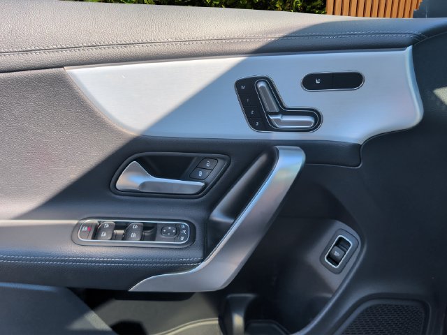 Used 2023 Mercedes-Benz CLA 250 4MATIC w/ Premium Package image 16