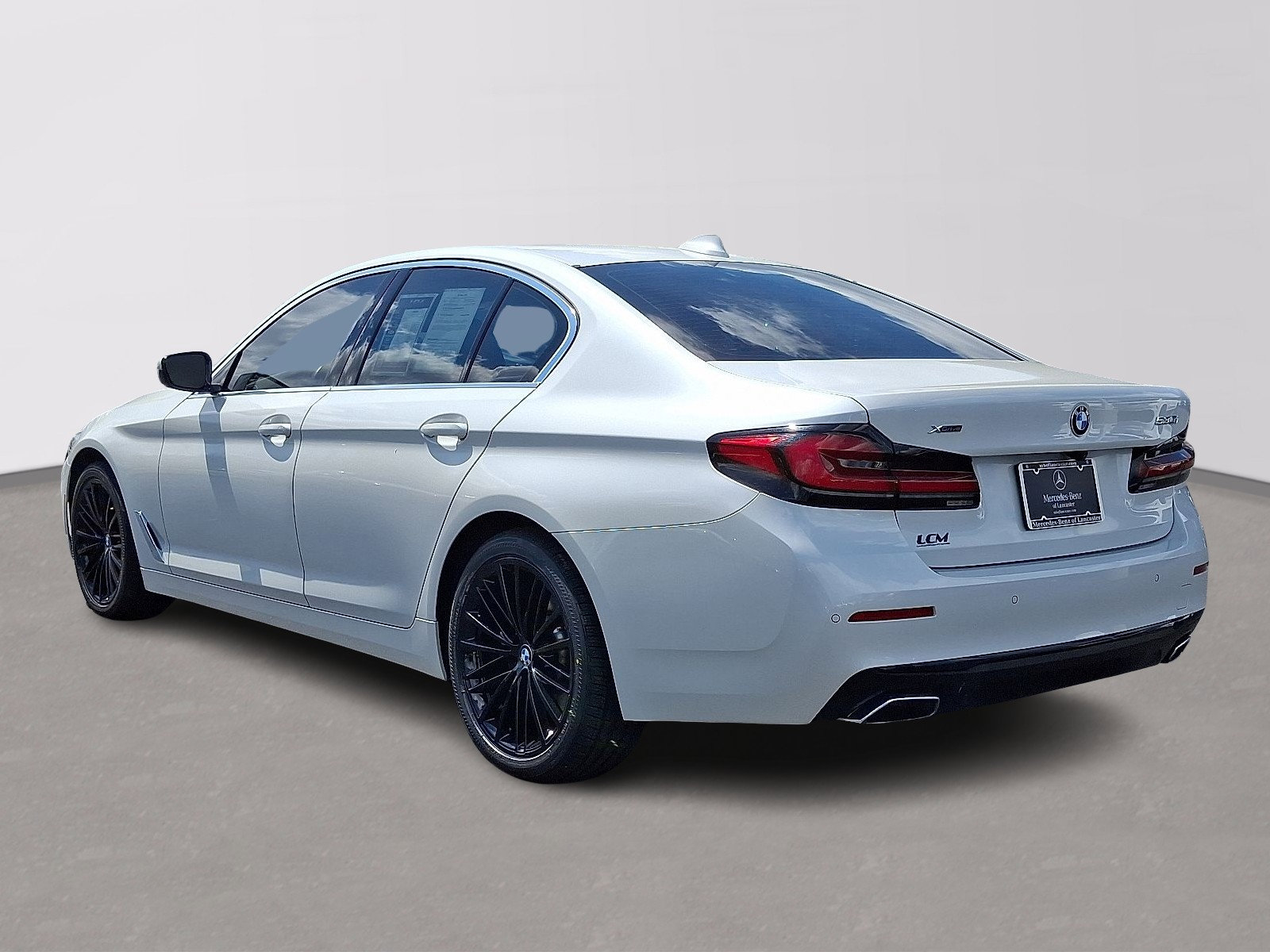 Used 2022 BMW 530i xDrive w/ Premium Package AWD/4WD image 6