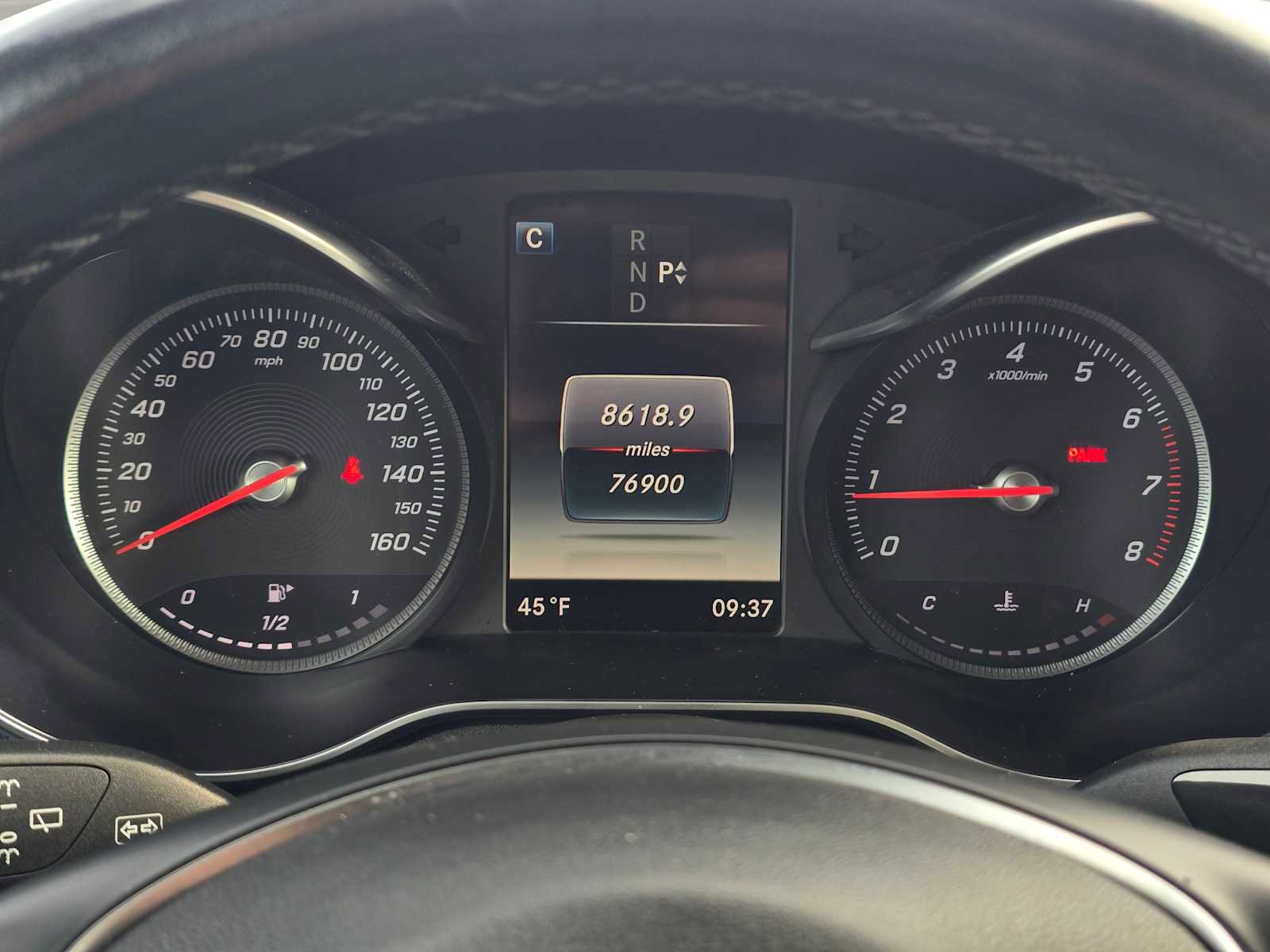 Used 2019 Mercedes-Benz GLC 300 4MATIC image 25