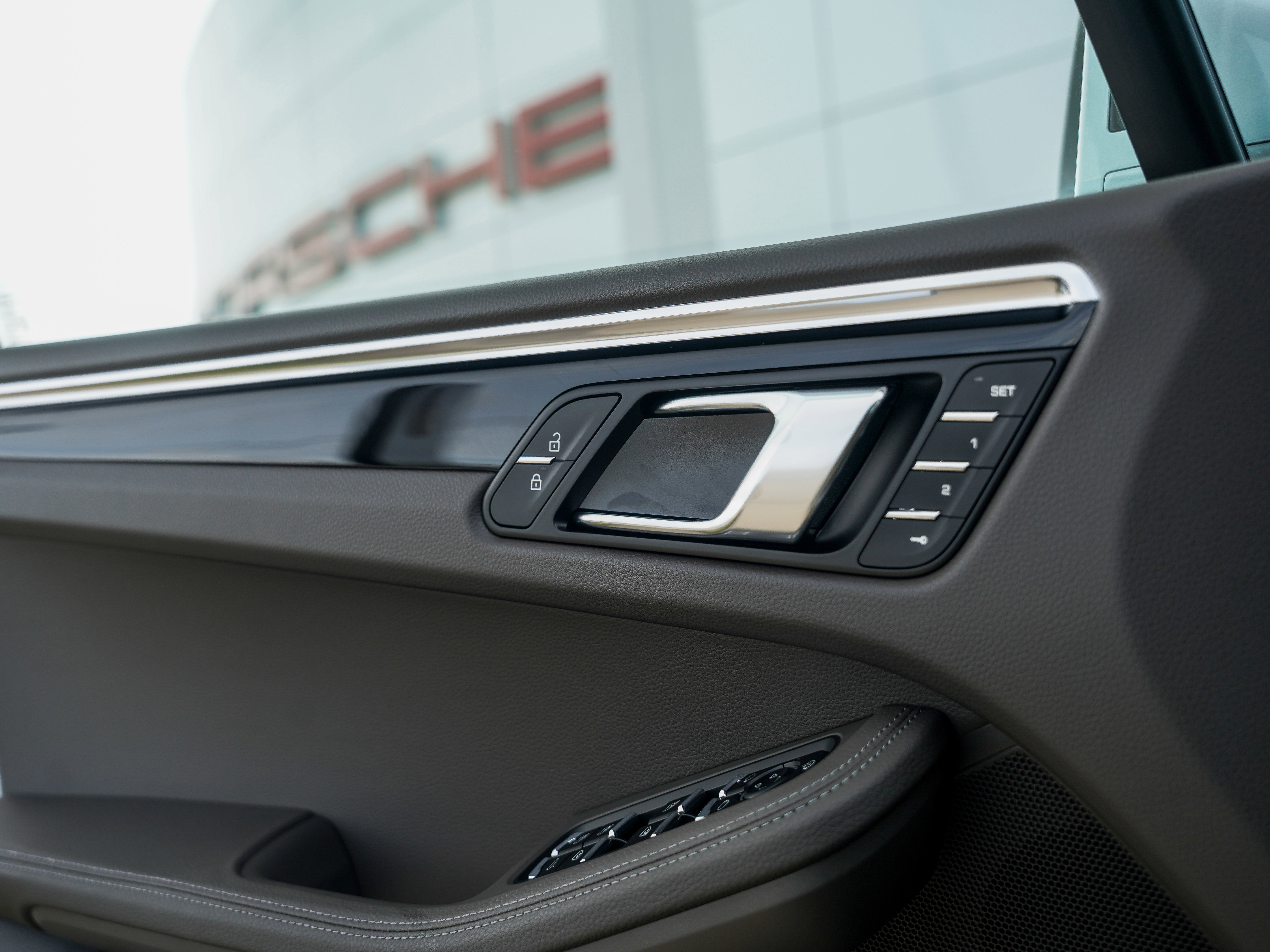 New 2026 Porsche Macan image 19