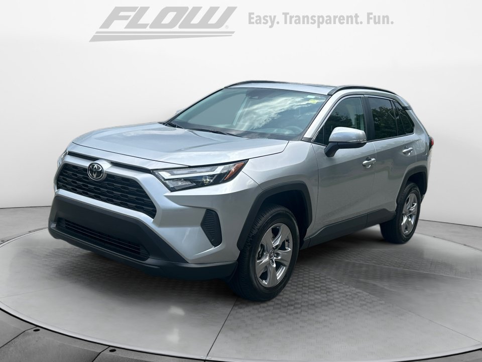 Used 2025 Toyota RAV4 XLE w/ Convenience Package AWD/4WD image 4