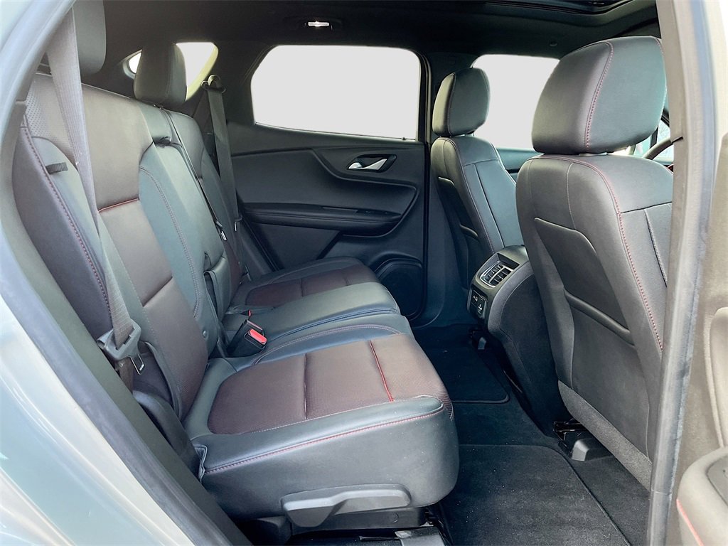 Used 2022 Chevrolet Blazer RS w/ Enhanced Convenience Package image 27