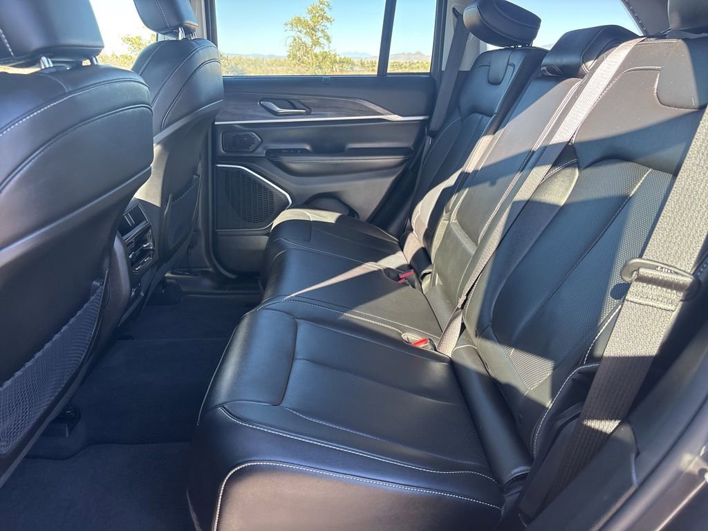 Used 2022 Jeep Grand Cherokee Limited 4xe w/ Luxury Tech Group II image 11